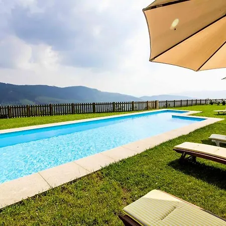 Charming House With Garden And Stunning Views In Vakantiehuis *