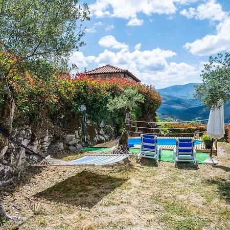 Vakantiehuis Charming House With Garden And Stunning Views In Vilar de Ferreiros