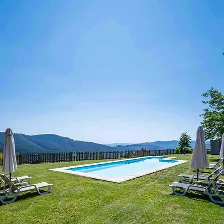 Charming House With Garden And Stunning Views In Vakantiehuis Vilar de Ferreiros